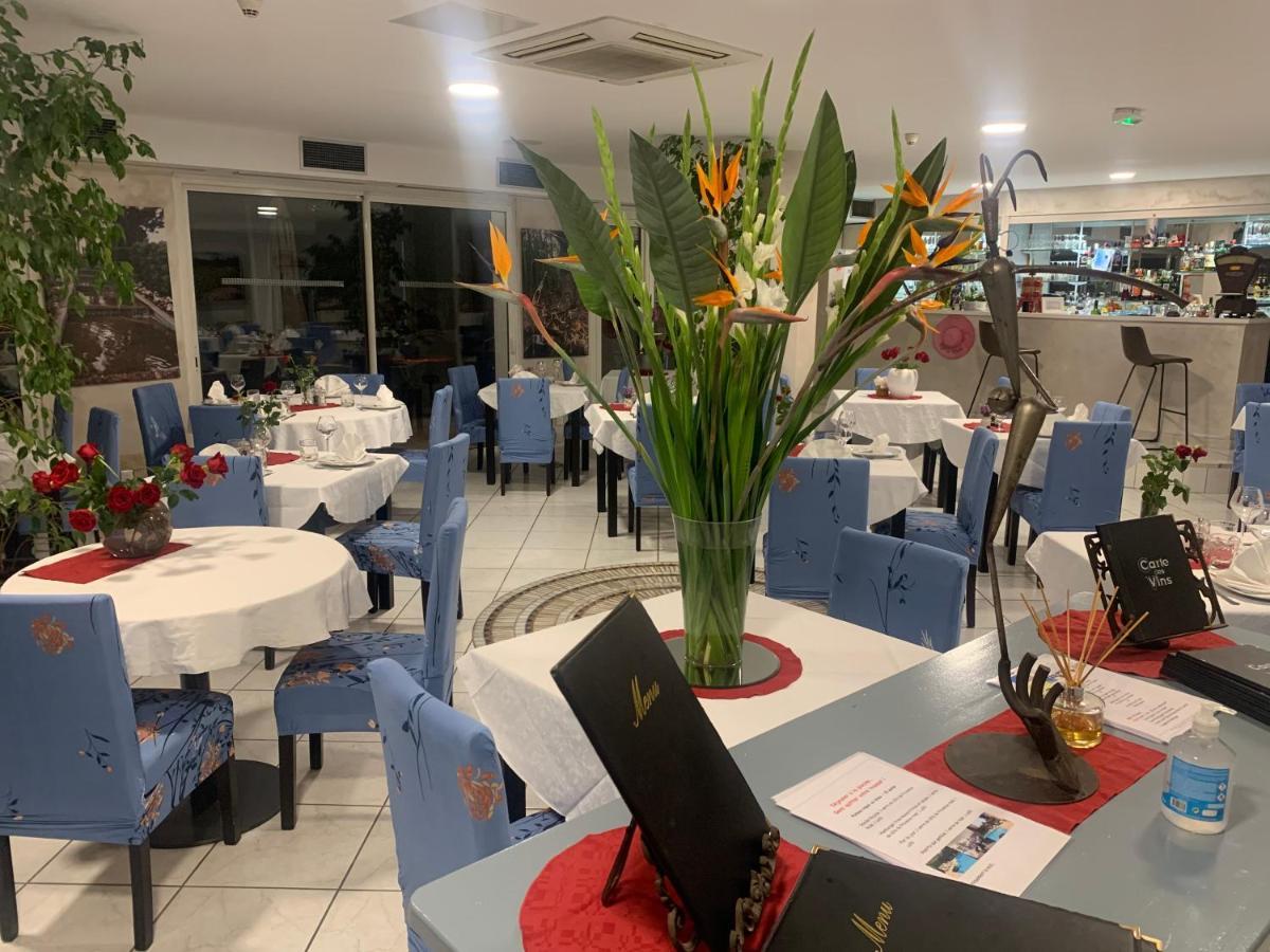 Hotel Restaurant De La Mer Гольф-Жуан Экстерьер фото