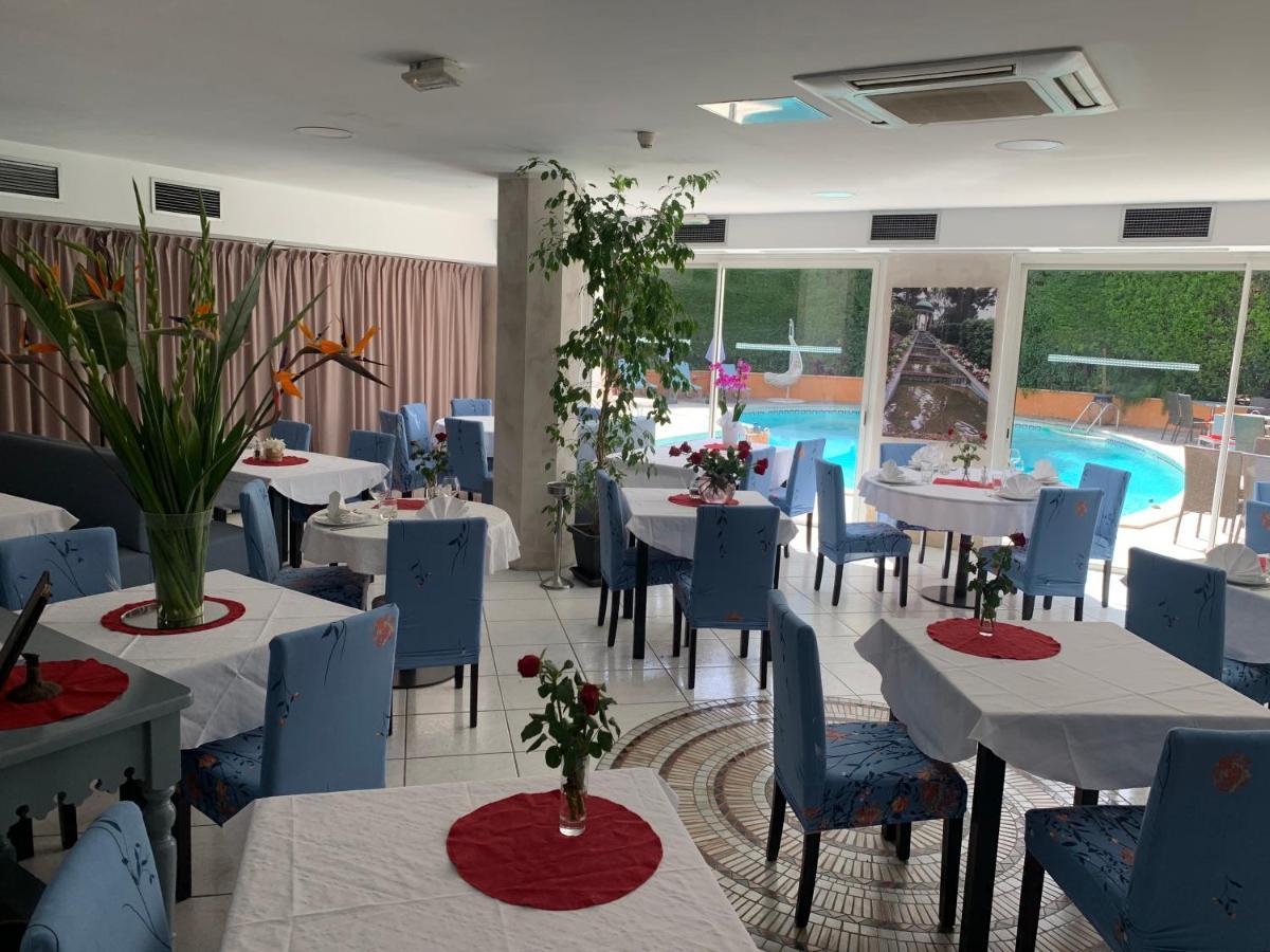 Hotel Restaurant De La Mer Гольф-Жуан Экстерьер фото